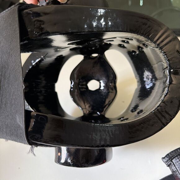 Warrior by Macho Martial Arts Protective Headgear Size M  And Gloves Ch M - Picture 6 of 7